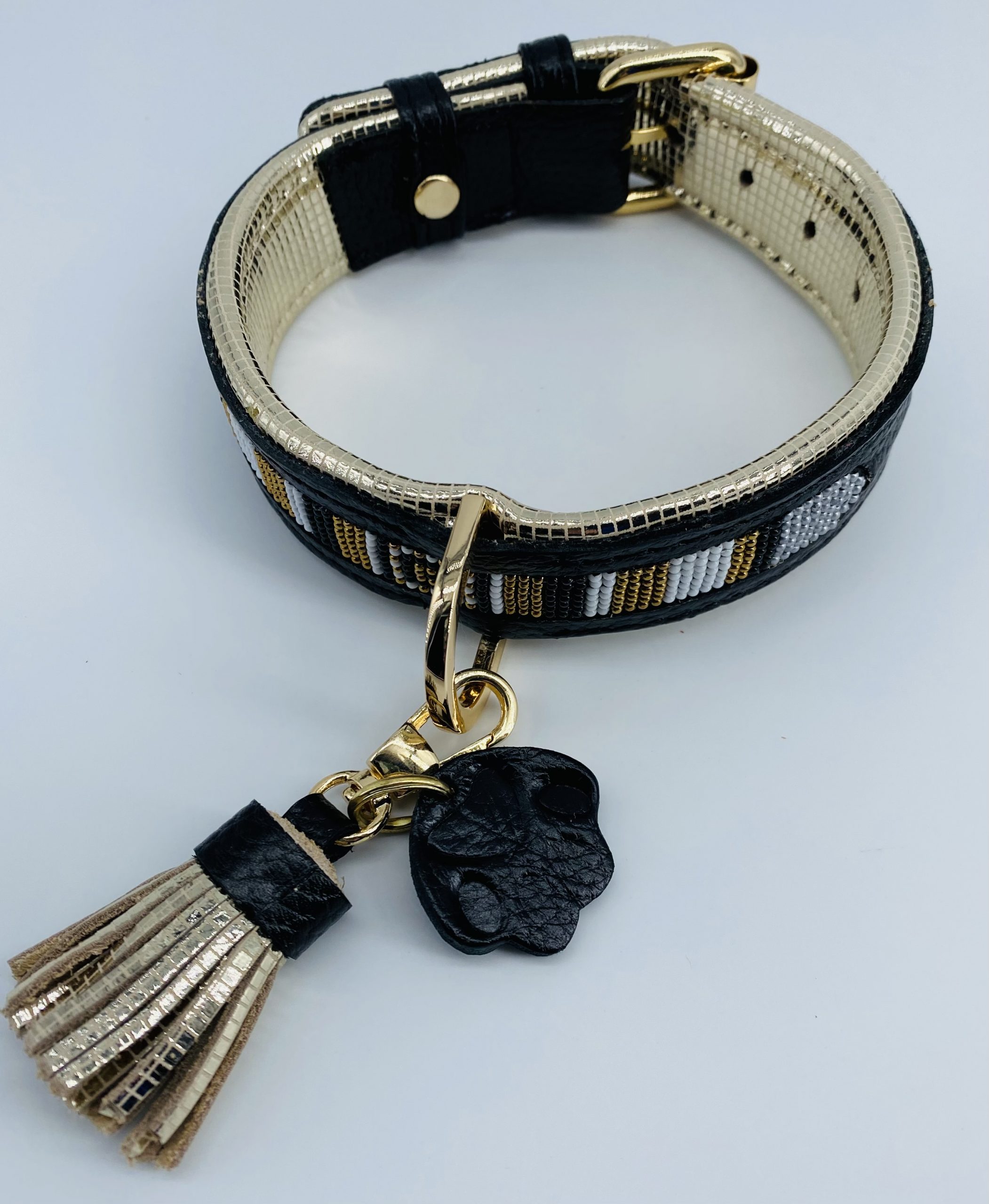 Collier Pompon et Perles - gamme hiver: noir, argent et dor - Les ...